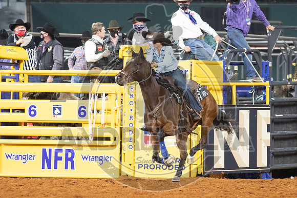 2020_Dez_11_WNFR_Barrel_Racing_Ryann Pedone_1158