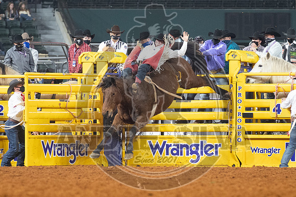 2020_Dez_12_WNFR_Bareback_Leighton Berry_127