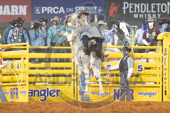 2020_Dez_06_WNFR_Bareback_Chad Rutherford_119