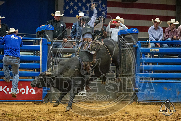 07_06_19_Mesquite_Bull_Riding_Lane Stevens_232_Silva