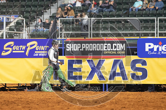 2020_Dez_11_WNFR_Bull_Riding_Jeff Askey_1218