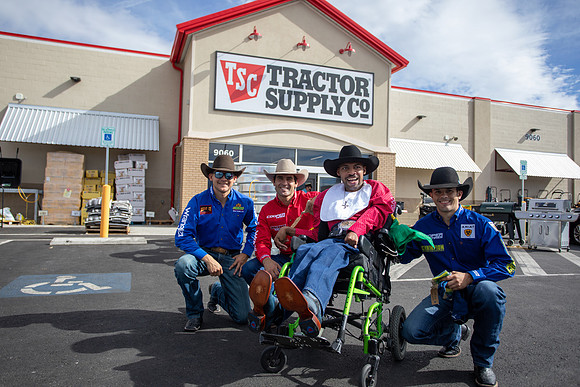 Tractor_Supply_030