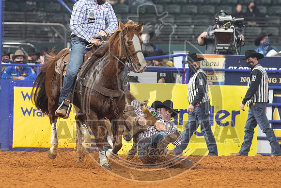 2020_Dez_11_WNFR_Steer_Wrestling_Jule Hazen_768