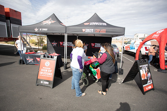 Tractor_Supply_013