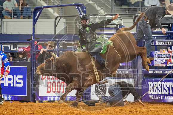 2021_TheAmerican_Bull Riding_Marco Eguchi _AndreSilva_961