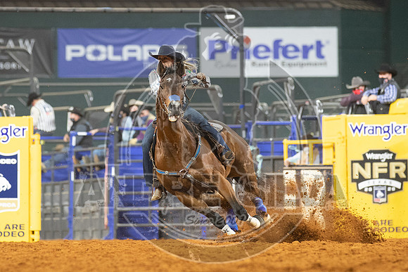 2020_Dez_06_WNFR_Barrel_Racing_Stevi Hillman_401