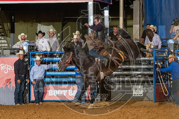 2020_06_06_Mesquite_Saddle_Bronc_Riding_Kevin Boyles_495_Silva