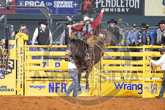 2020_Dez_11_WNFR_Saddle_Bronc_Brody Cress_998