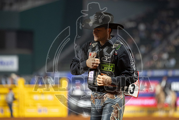 2020_Dez_11_WNFR_Saddle_Bronc_Isaac Diaz_927