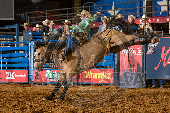 2020_06_06_Mesquite_Saddle_Bronc_Riding__580_Silva