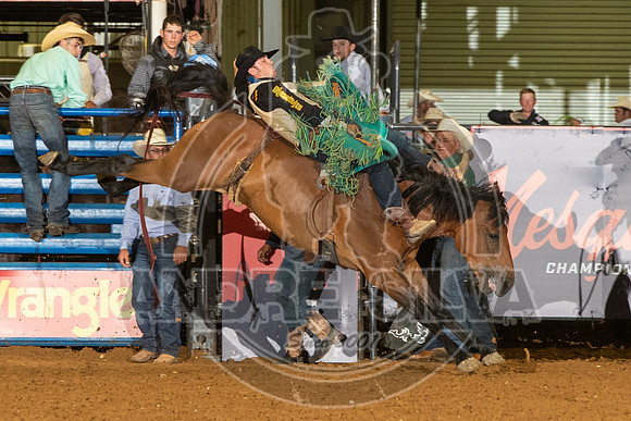 2020_06_06_Mesquite_Bareback_Riding_Wyatt Ortega_415_Silva
