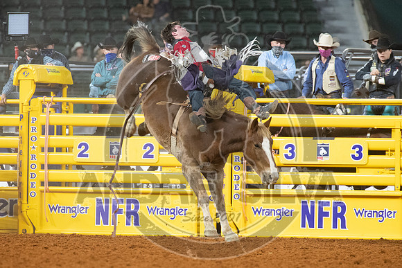 2020_Dez_09_WNFR_Bareback_Cole Reiner_067