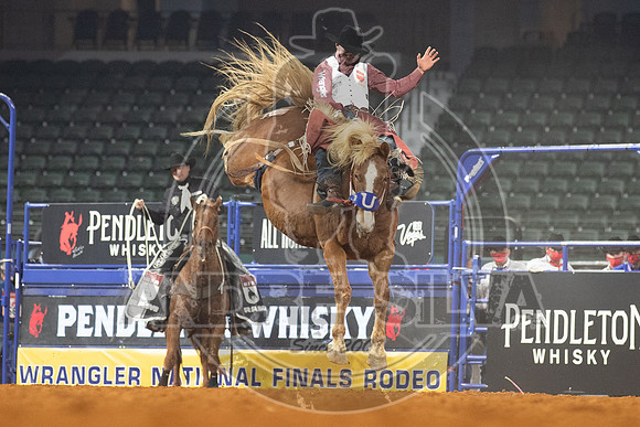 2020_Dez_03_WNFR_Bareback_Clayton Biglow_146
