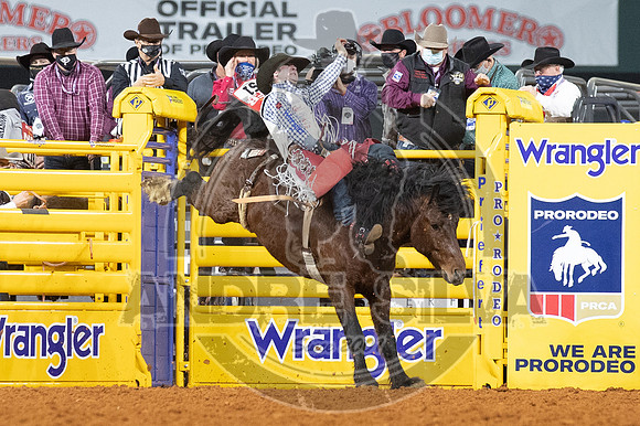 2020_Dez_11_WNFR_Bareback_Leighton Berry_656