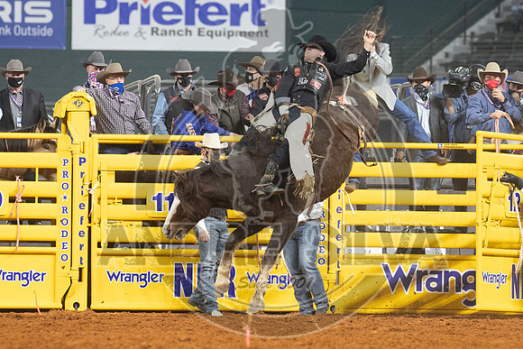 2020_Dez_12_WNFR_Bareback_Jake Brown_149