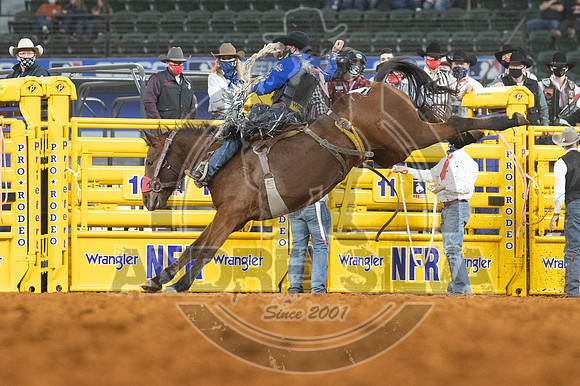 2020_Dez_06_WNFR_Saddle_Bronc_Stetson Wright_292