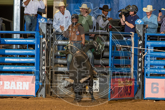 2020_08_01_Mesquite_Bull_Riding_Leo_Ferreira_293