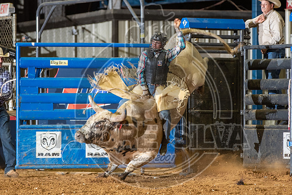 2020_06_13_Mesquite_Bull_Riding_Troy_Garcia_430_Silva