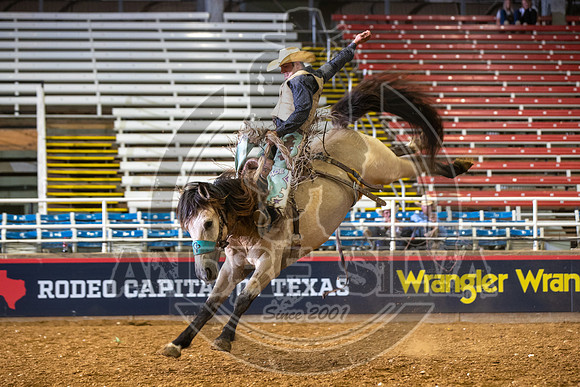 2020_06_13_Mesquite_Saddle_Bronc_Riding_465_Silva