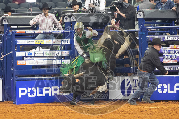 2021_TheAmerican_Bull Riding_Cooper Davis _AndreSilva_792