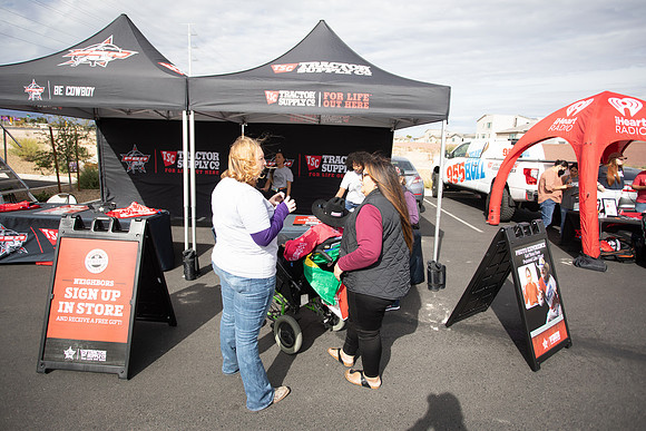 Tractor_Supply_016