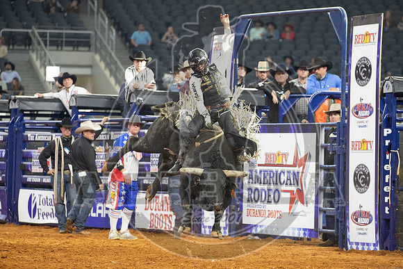 2021_TheAmerican_Bull Riding_Sage Kimzey_AndreSilva_971