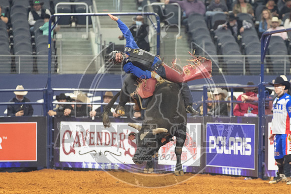 2021_TheAmerican_Bull Riding_Dustin Boquet_AndreSilva_799