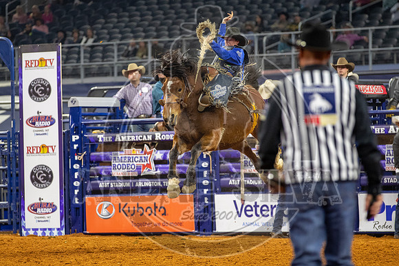 2021_TheAmerican_Saddle Bronc_Rusty Wirght_AndreSilva_315