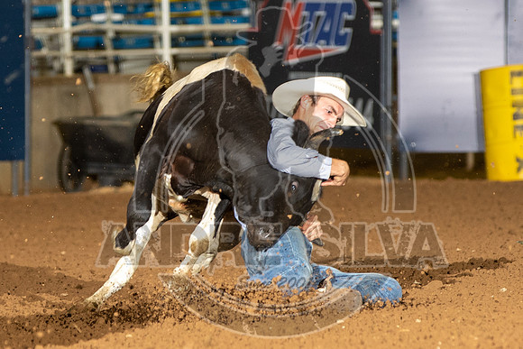 2020_08_01_Mesquite_Steer_Wrestling_Tyler_Muth_103
