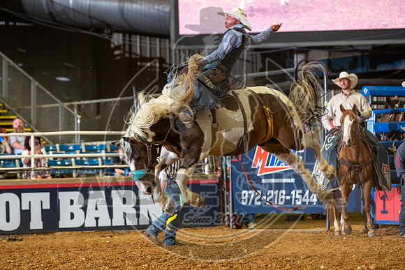 2020_06_13_Mesquite_Saddle_Bronc_Isaac_Richard_387_Silva