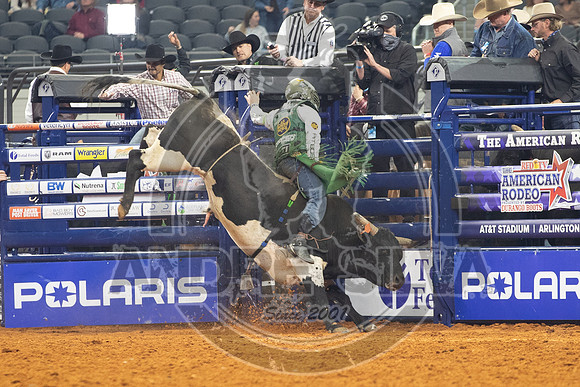 2021_TheAmerican_Bull Riding_Cooper Davis _AndreSilva_793